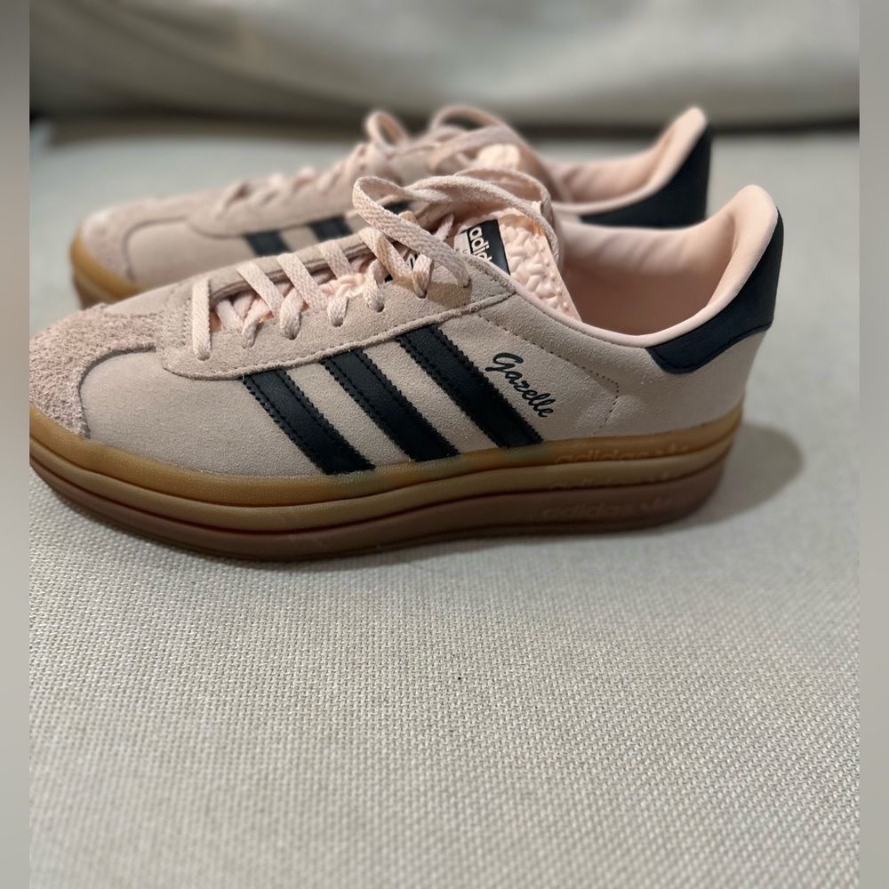 Adidas Gazelle Bold Wonder Quartz Black
Gum Sneaker Women's Size 7.5
